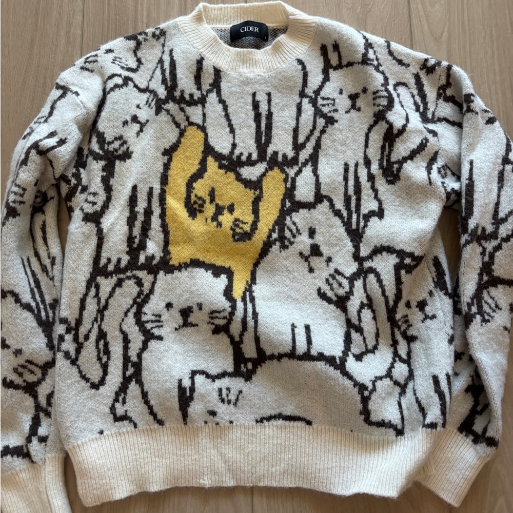 Cider Cream and Yellow Cat Intarsia Crewneck Sweater